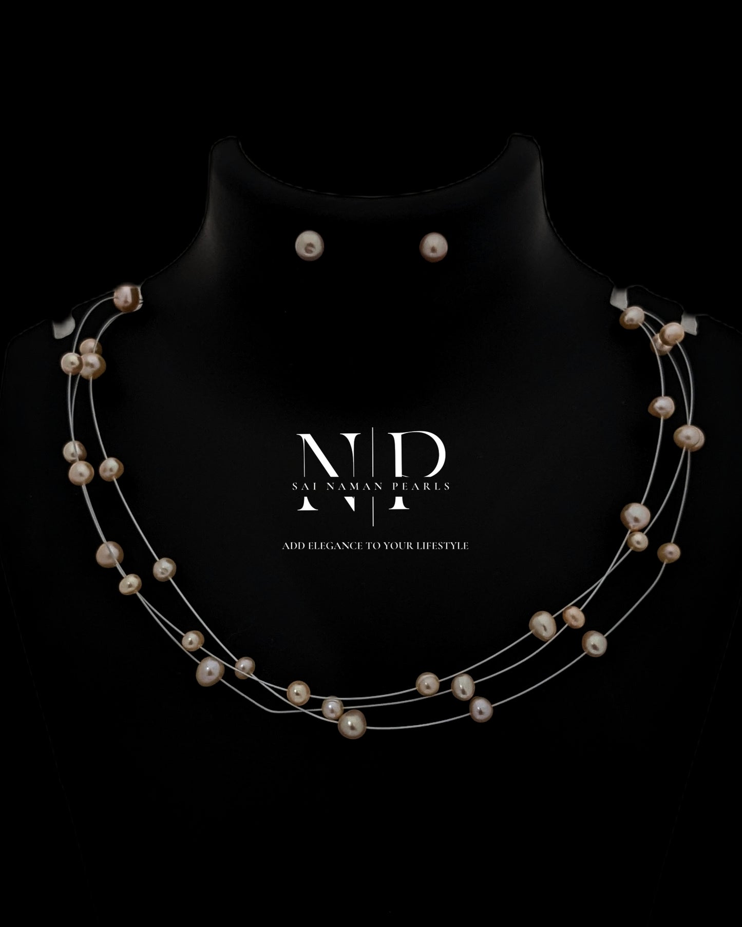 SEMI INVISBLE PEARL NECKLESS