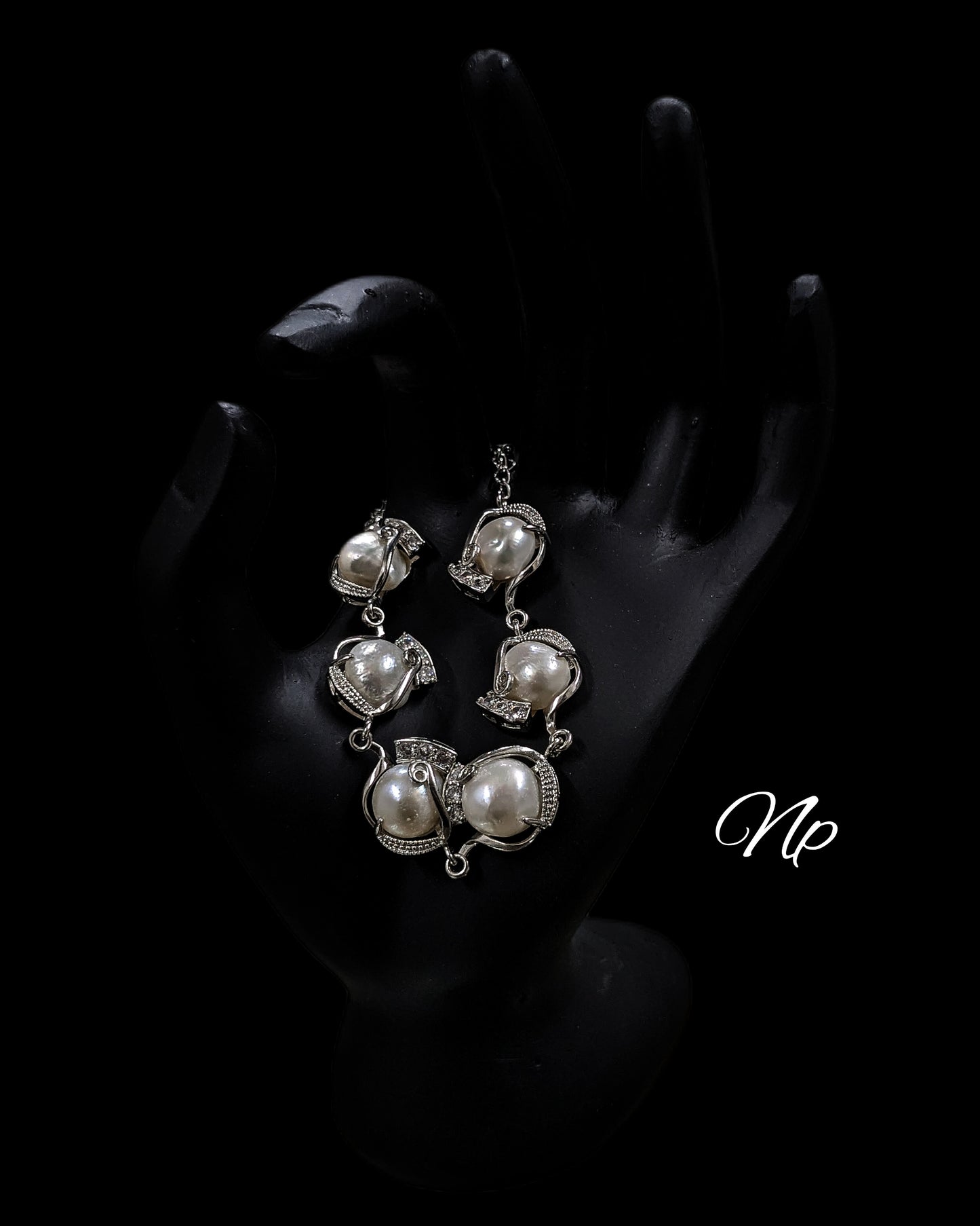 RAW PEARL BRACELET