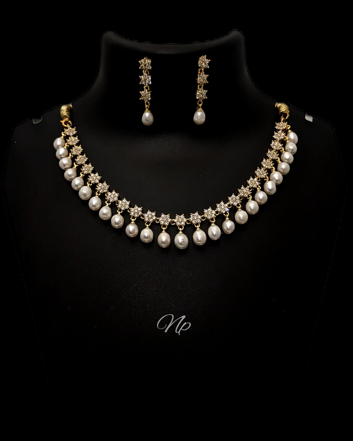 PEARL CLASSIC DROP NECKLESS