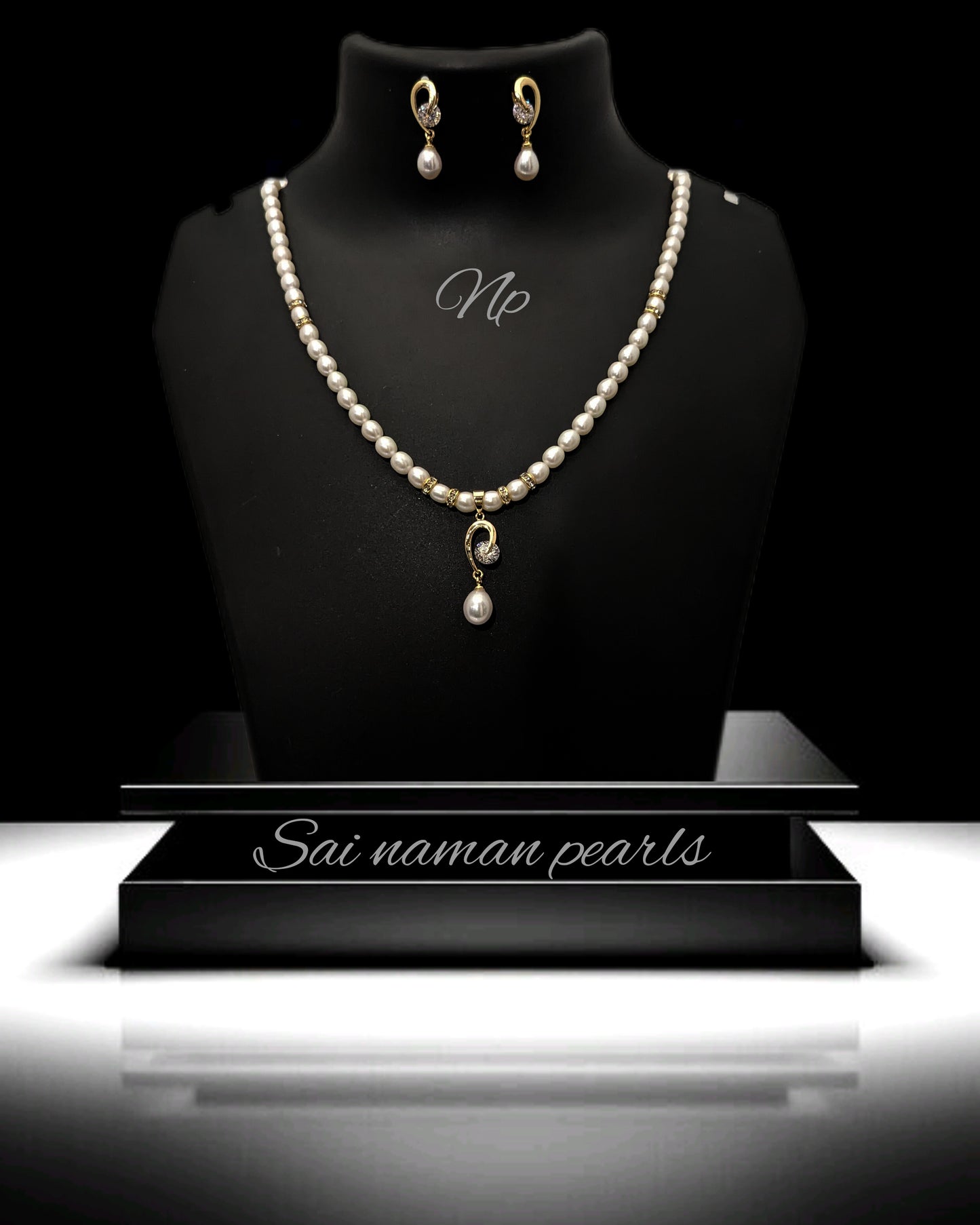 QUESTION MARK PEARL SET