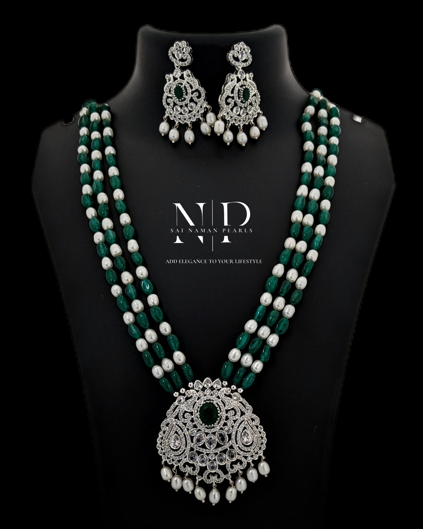 EXCLUSIVE BEGAM HAAR ( AWAEZA BEEDS AND PEARL )