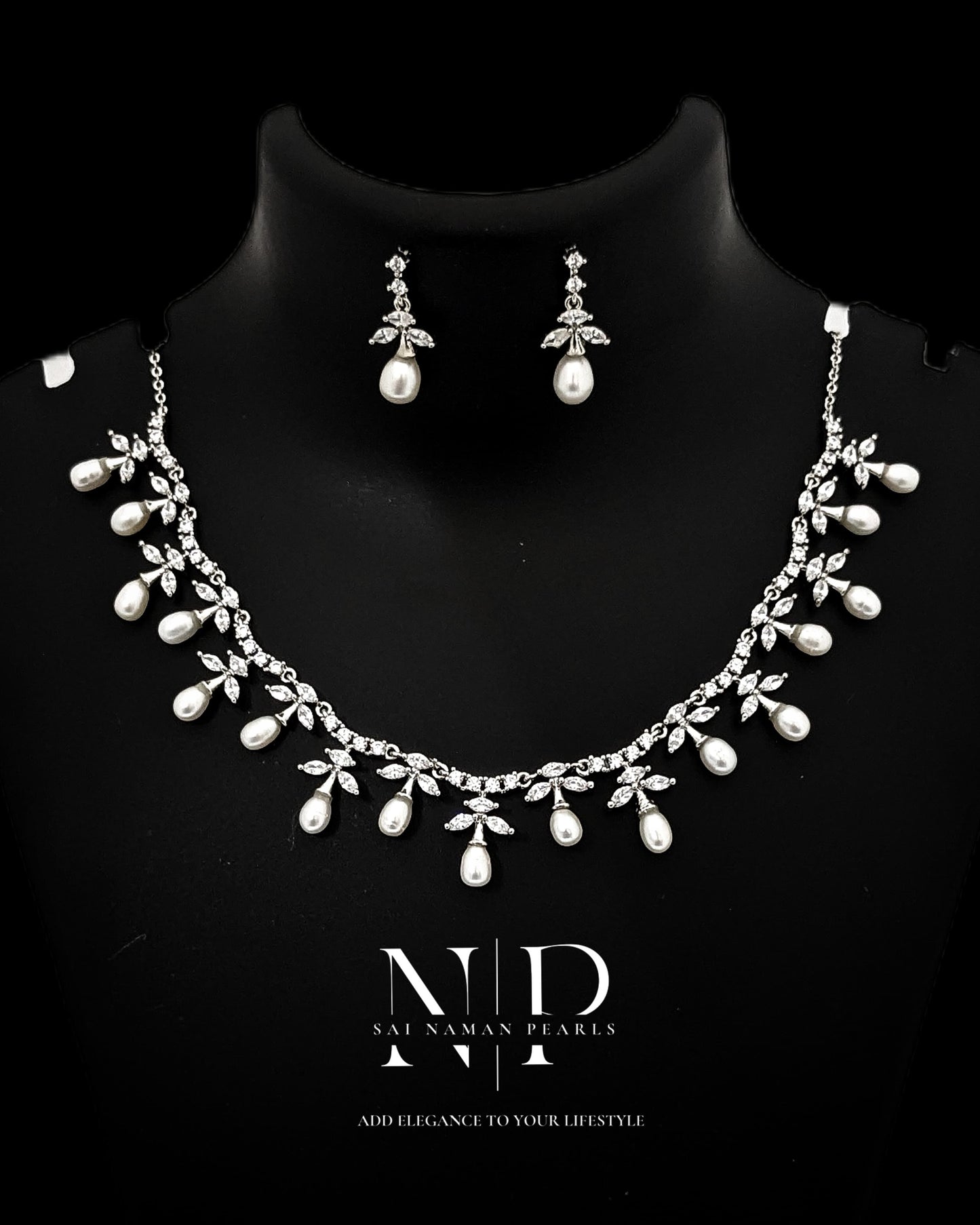 S.SILVER AD PEARL DROP SET