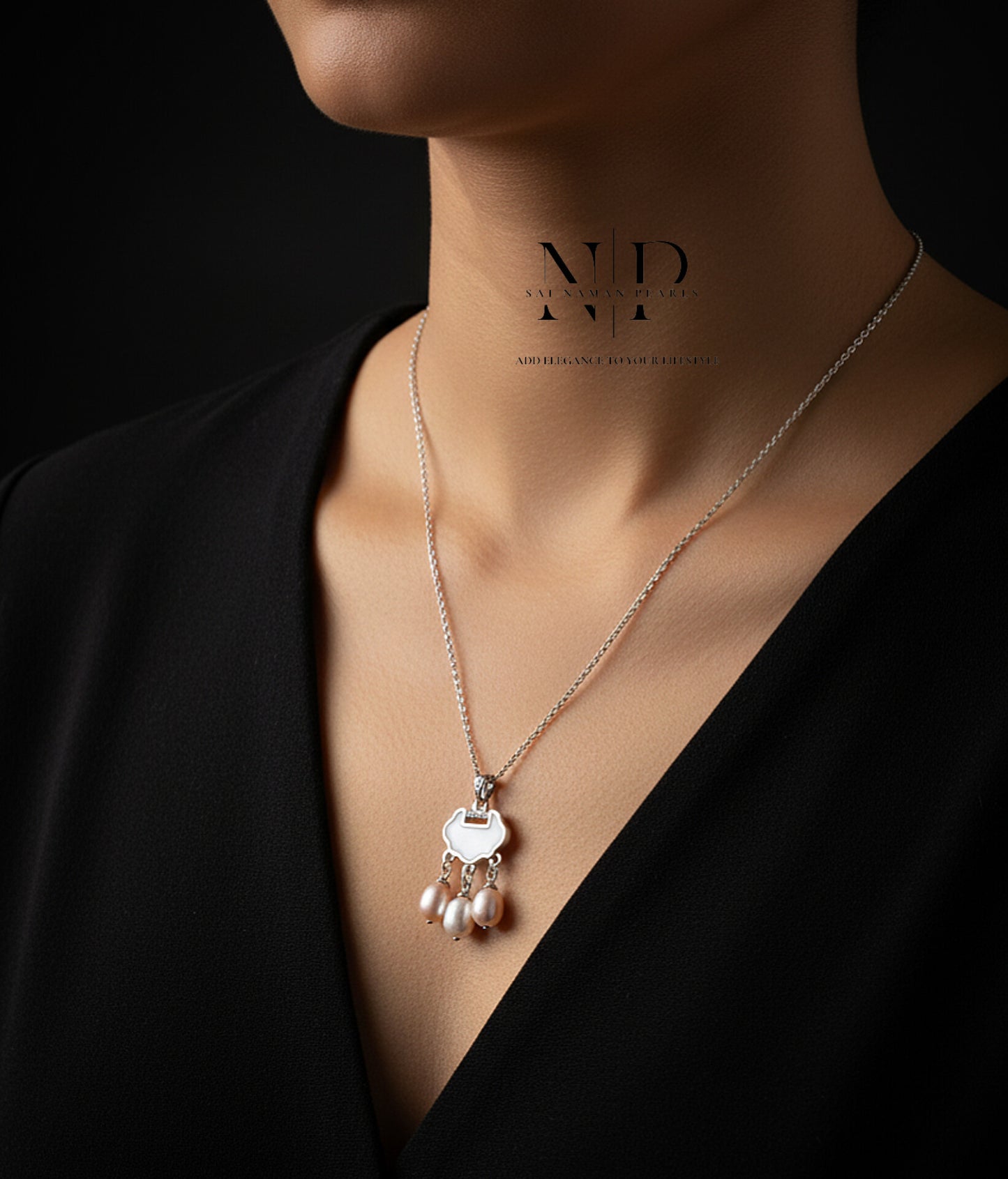 Pearl Korean chain.